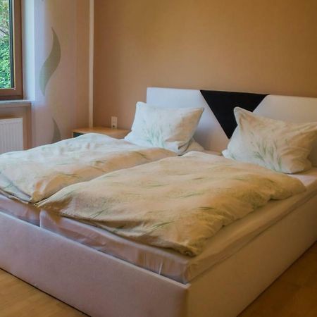 Apartamento Zum Ehranger Wald 2A Tréveris Exterior foto